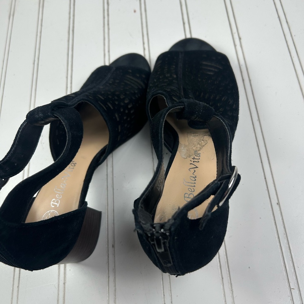 Bella Vita Illiana Vintage Cut-Out Block Sandal Heels Womenโs Size 6.5M - Picture 8 of 12